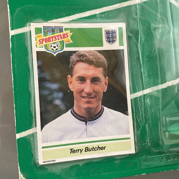 🏴󠁧󠁢󠁥󠁮󠁧󠁿⚽️Terry Butcher Vintage & Rare English Footballer Card & Action Figure - Picture 5 of 13